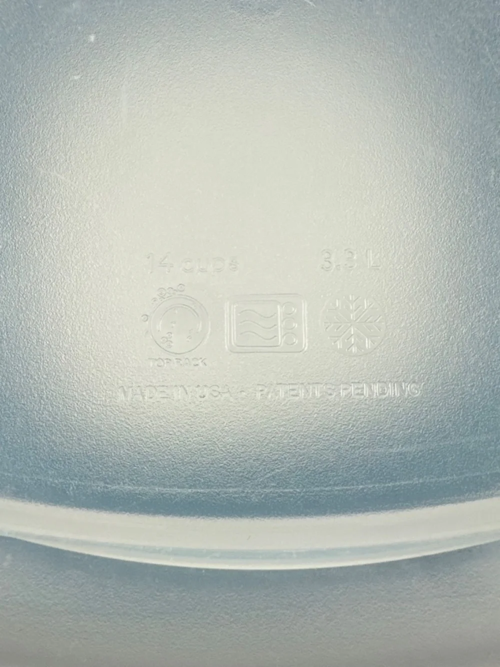 XLarge Rubbermaid Food Storage Container with Blue Lid 14 Cups, 3.3 Liter 7J69 7